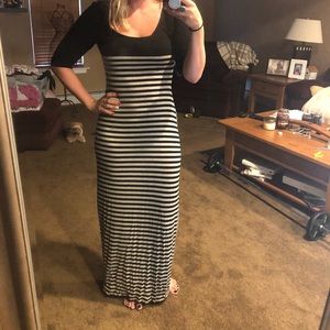 Max studio maxi dress size M